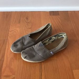 Toms shoes